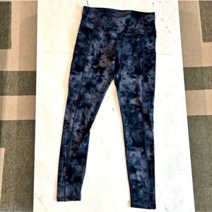 NWOT Lululemon Leggings - Size 8